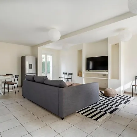 Maison Saint Bonnet De Mure Proche De L'Eurexpo Holiday home *